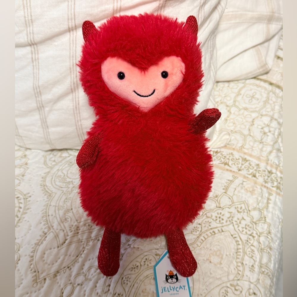 Jellycat Hug McSnugg